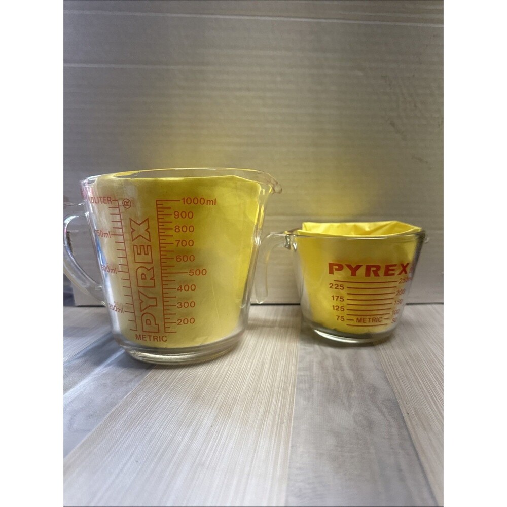 Vintage PYREX 4 Cup 32 Oz & 1 Cup 8oz Measuring Cups Lot Red Lettering